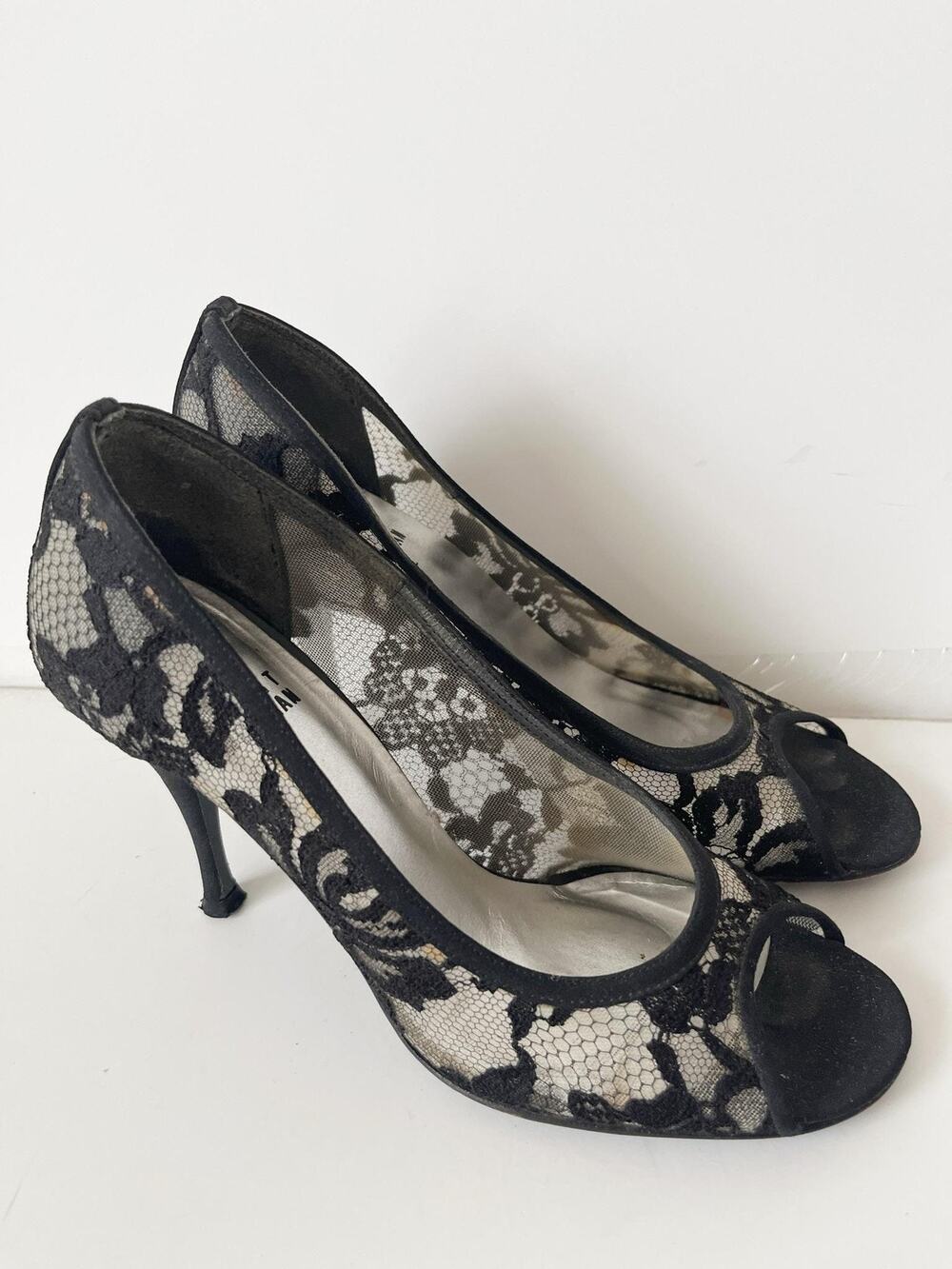 Stuart Weitzman Heels Womens 6 Black Lace Peep Toe Floral Mesh Party Pumps